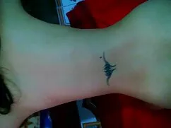 Sus dedos mojados de ...