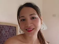 Ella es su suegra. x ...
