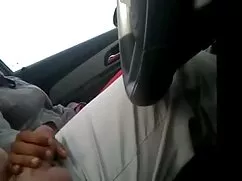 Su cuerpo está fract ...